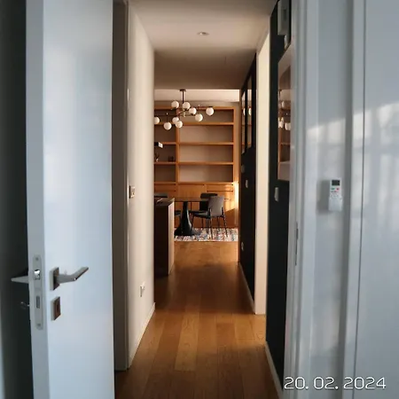 Luxury In The Center Not Old Town Appartement